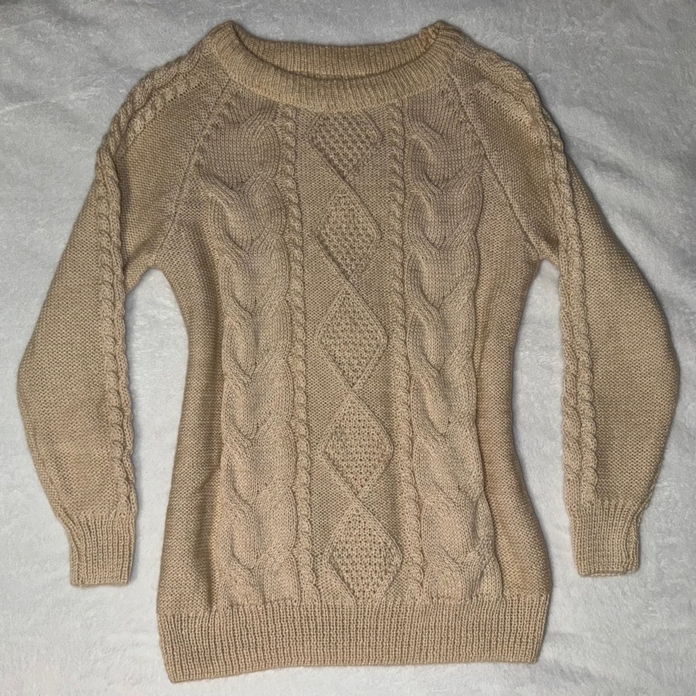 no tags tan cableknit sweater Size S 30" waist